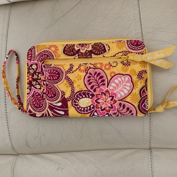 Vera Bradley Wristlet - Excellent condition - Picture 4 of 7